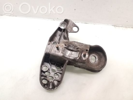 Audi A4 S4 B6 8E 8H Engine mounting bracket 8E0199351