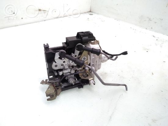 Audi A3 S3 8L Front door lock