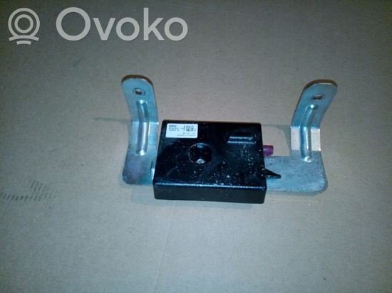 BMW 5 F10 F11 Aerial antenna amplifier 9230911