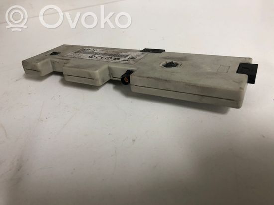 BMW 3 E90 E91 Aerial antenna amplifier 692893406 692893406