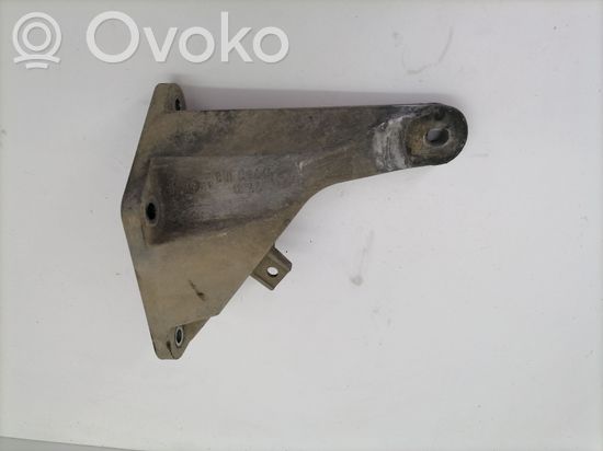 BMW 3 E46 Engine mounting bracket 6750108