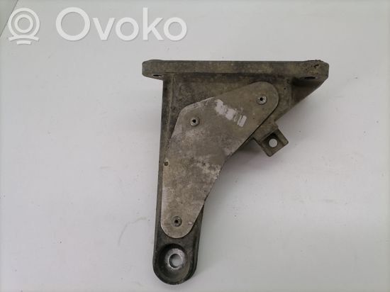 BMW 3 E46 Engine mounting bracket 6750108