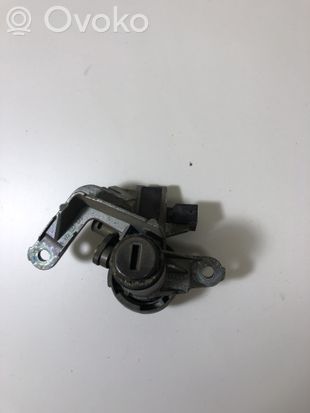 Audi A8 S8 D3 4E Tailgate/trunk/boot lock/catch/latch 4E0827573 4E0827573
