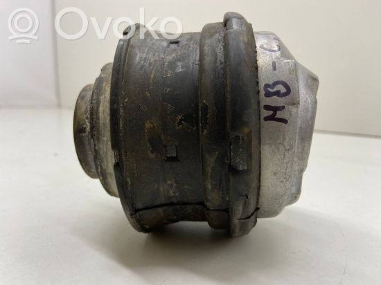 Mercedes-Benz E W210 Engine mount bracket 2102402817