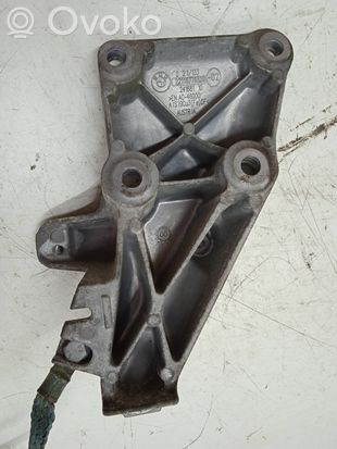 BMW 3 E92 E93 Engine mounting bracket 22116776529