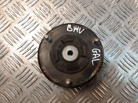 BMW 5 E39 Front upper strut mount