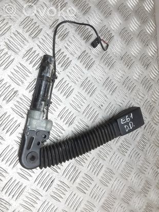 BMW 5 E60 E61 Front seatbelt buckle 6982520