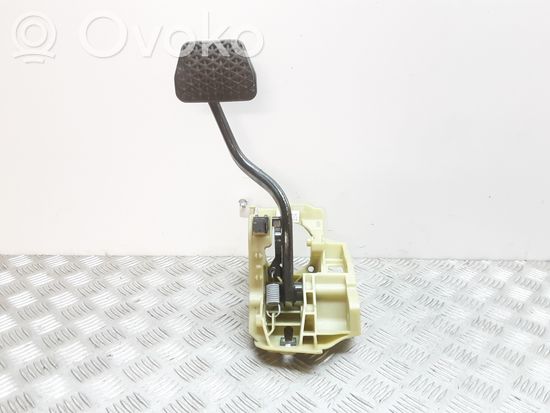 BMW 5 E60 E61 Brake pedal 676922103