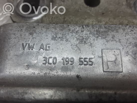Volkswagen PASSAT B7 Engine mount bracket 3C0199555