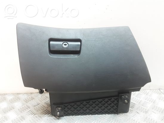 BMW 5 E39 Glove box