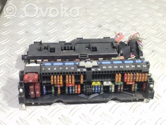 BMW 3 E46 Fuse module 8364542 18500000000 MR1999121090102359