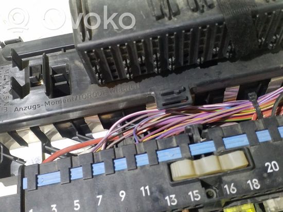 BMW 3 E46 Fuse module 8364542 18500000000 MR2002060590302402