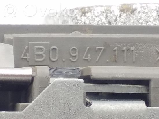Audi A6 S6 C5 4B Front seat light 4B0947111