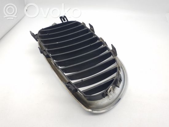 BMW 5 E60 E61 Front grill 51137027061 51137065701