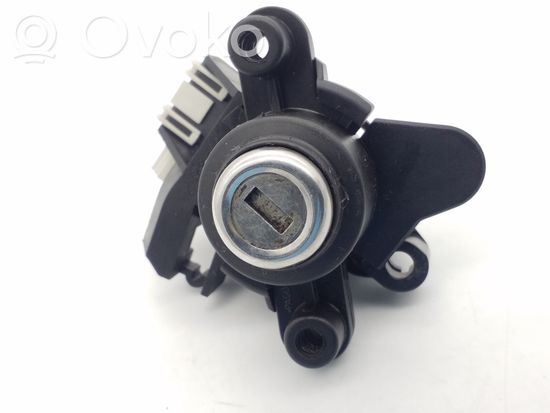 BMW 5 E60 E61 Tailgate exterior lock 82410889