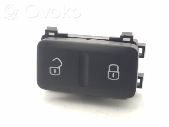 Volkswagen Jetta VI Central locking switch button 5C6962125B