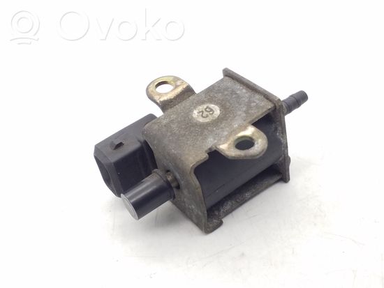 Volkswagen PASSAT B5 Turbo solenoid valve 028906283H
