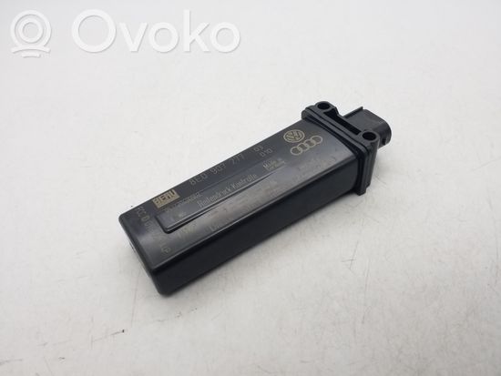 Audi A6 S6 C6 4F Tire pressure sensor 8E0907277