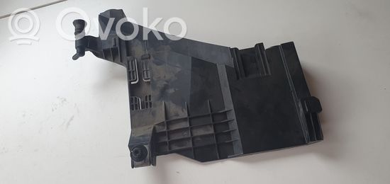 Audi S5 Headlight/headlamp mounting bracket