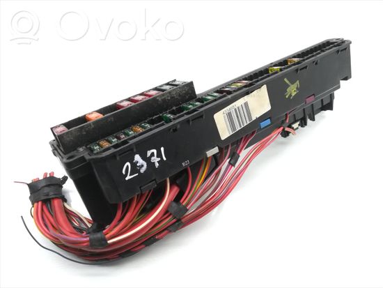 BMW 5 E39 Fuse module 6932452