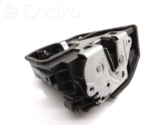 BMW 1 E81 E87 Front door lock 7202144