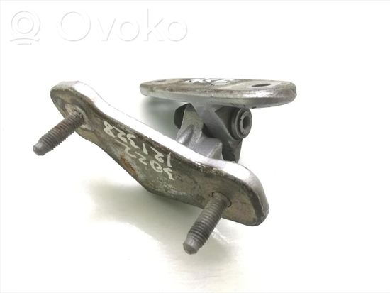 Mercedes-Benz E W212 Front door upper hinge