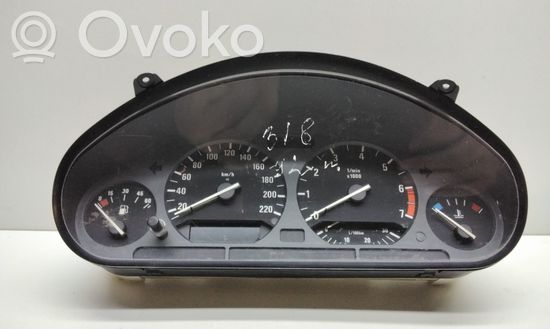 BMW 3 E36 Speedometer (instrument cluster) 8353821