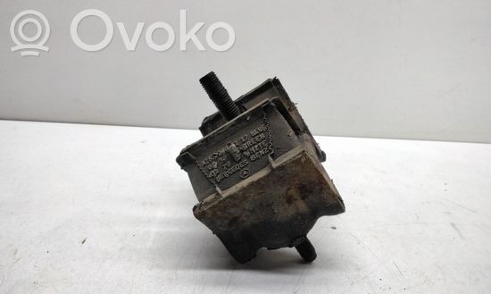 Mercedes-Benz ML W163 Engine mount bracket