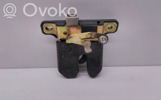 Audi A6 S6 C5 4B Loading door lock B5827505B