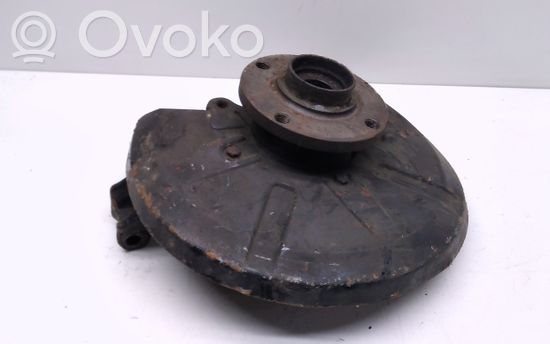 Audi 80 90 S2 B4 Front wheel hub