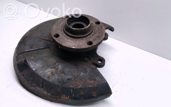 Audi 80 90 S2 B4 Front wheel hub