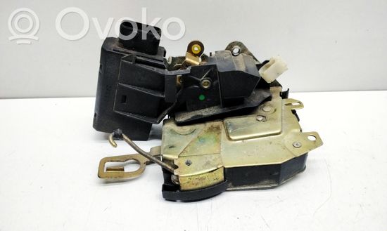 BMW 3 E36 Front door lock 67111387606