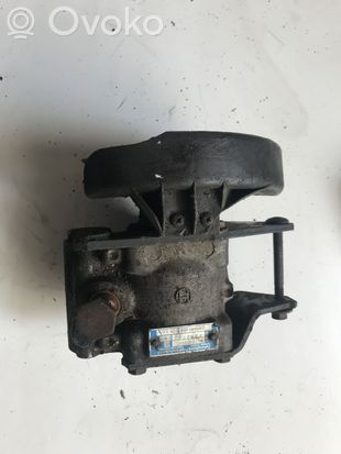 Audi 80 90 B2 Power steering pump
