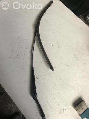 Volkswagen Golf Plus Front wiper blade arm 5M0955409C