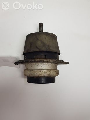 Audi Q7 4L Engine mount bracket 7L8199131A