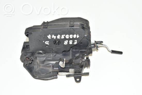BMW 1 E82 E88 Front door lock 7059968
