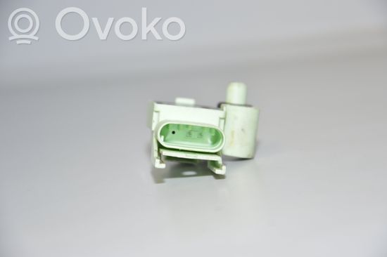 BMW 5 E60 E61 Airbag deployment crash/impact sensor 9118168