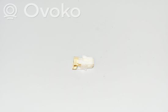 BMW i3 Reversing light switch sensor 6876896