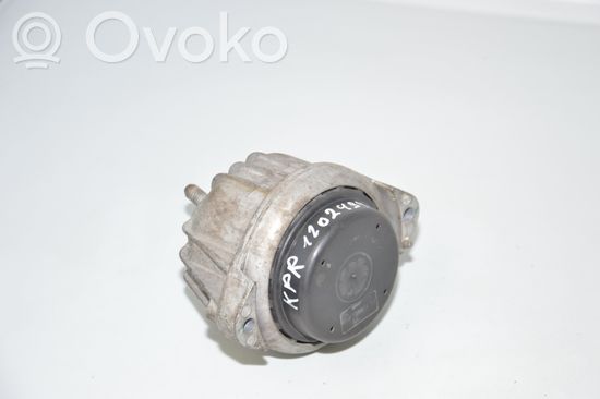 BMW 3 E90 E91 Engine mount bracket