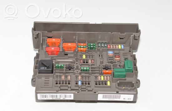 BMW 3 E90 E91 Fuse box set 9119446