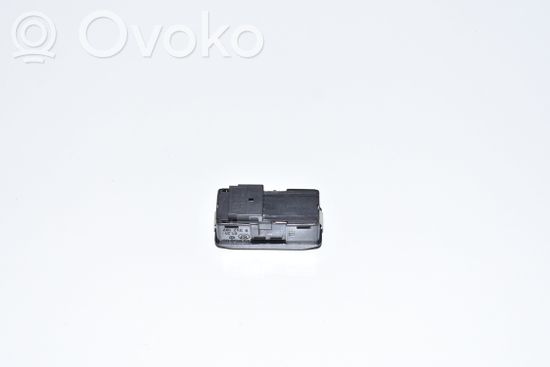 BMW 5 E39 Sunroof switch 8352182
