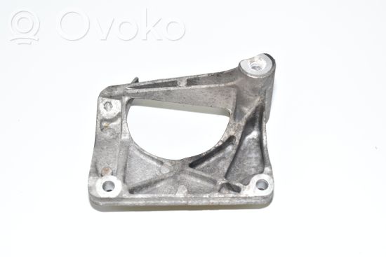 BMW 5 E60 E61 Engine mounting bracket 6761117