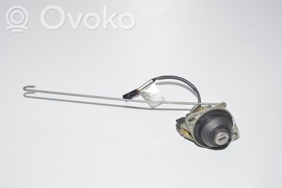 BMW 5 E39 Tailgate/trunk/boot lock/catch/latch 8363699