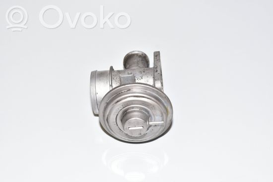 BMW 5 E39 EGR valve 7282640