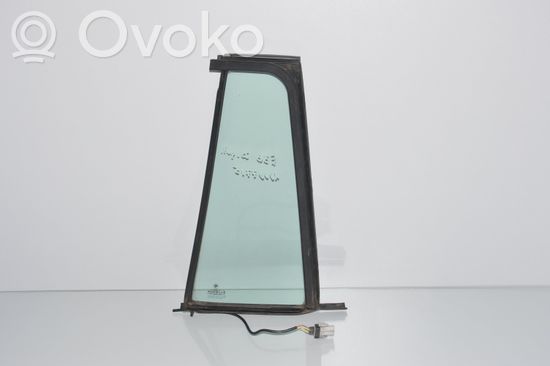 BMW 3 E36 Rear vent window glass 8171048