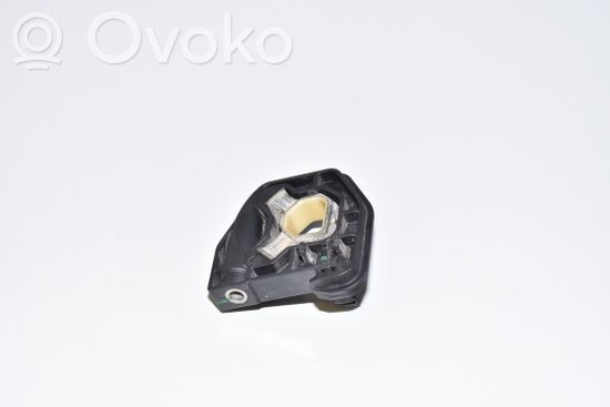 BMW i3 Radiator mount bracket 8620732
