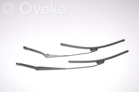 BMW X3 E83 Windshield/front glass wiper blade 3427725 3400721