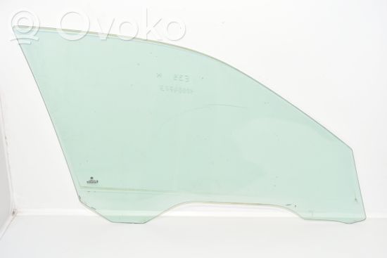 BMW 5 E39 Front door window glass four-door