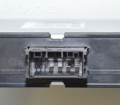BMW 3 E90 E91 Voltage converter inverter 9127088