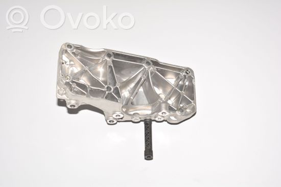 BMW 4 F36 Gran coupe Generator/alternator bracket 7619250